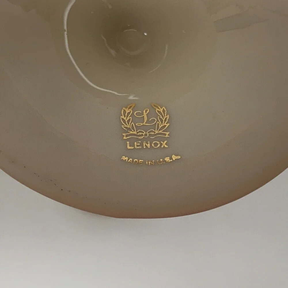 Lenox Vase Cream Beige Gold Trim 9 1/8